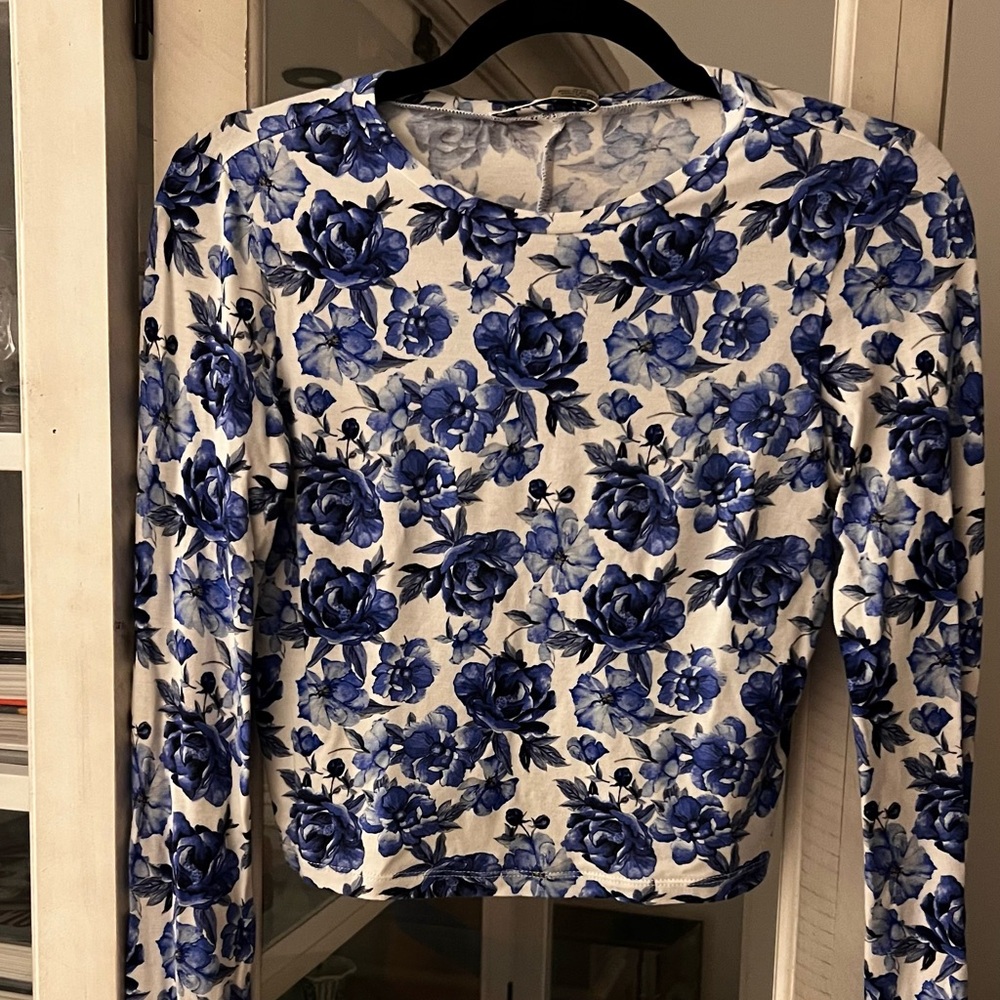 Alice + Olivia Blue and White Floral Crop Top